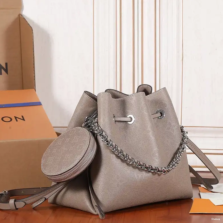 LV 2304DJ0039 Bag 0616